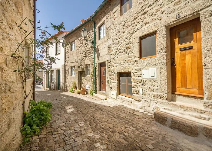 別荘 Casa Da Pedra - *